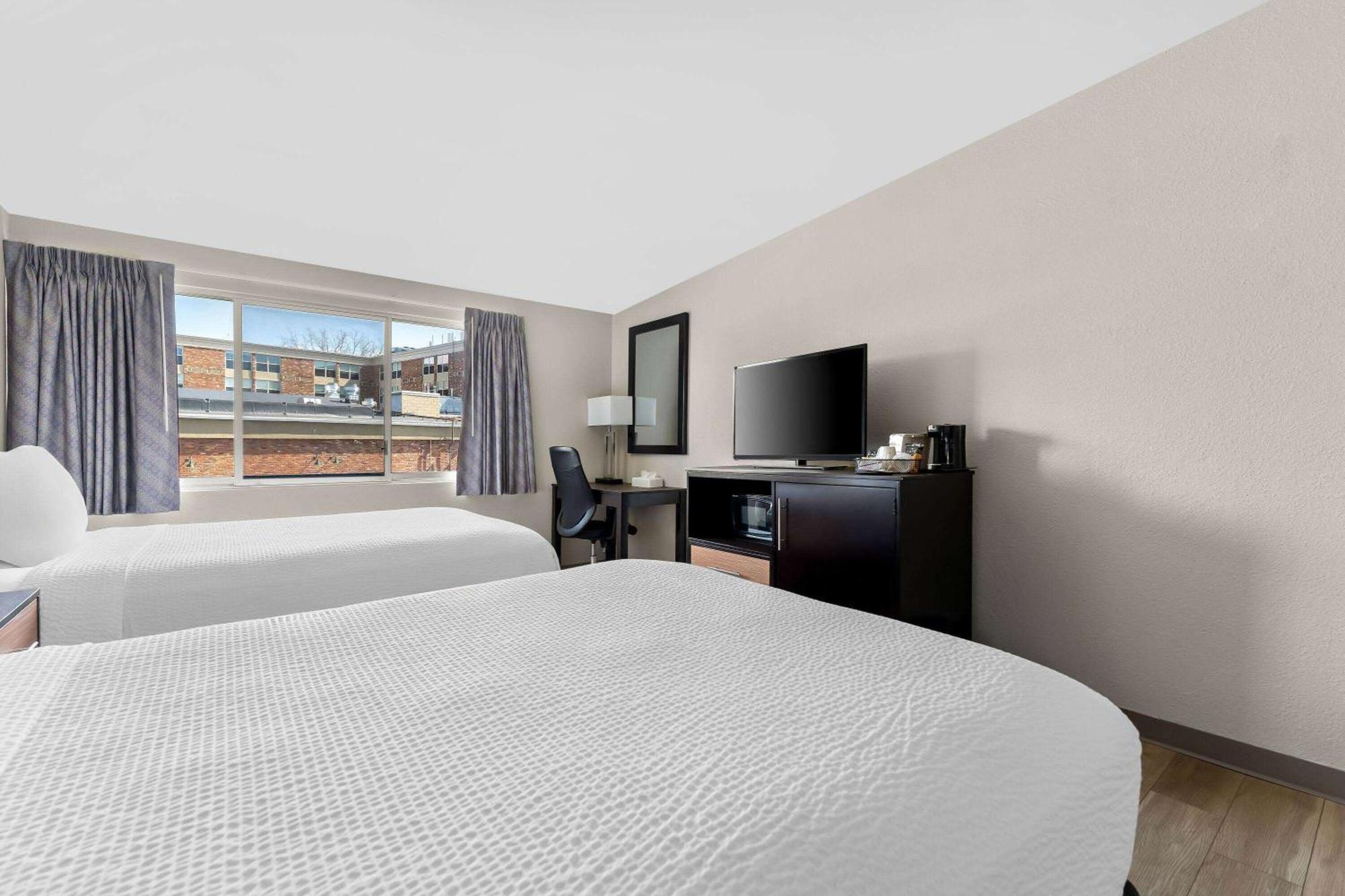Days Inn By Wyndham Albany Suny Eksteriør billede